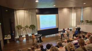 Richa Nanne en panel